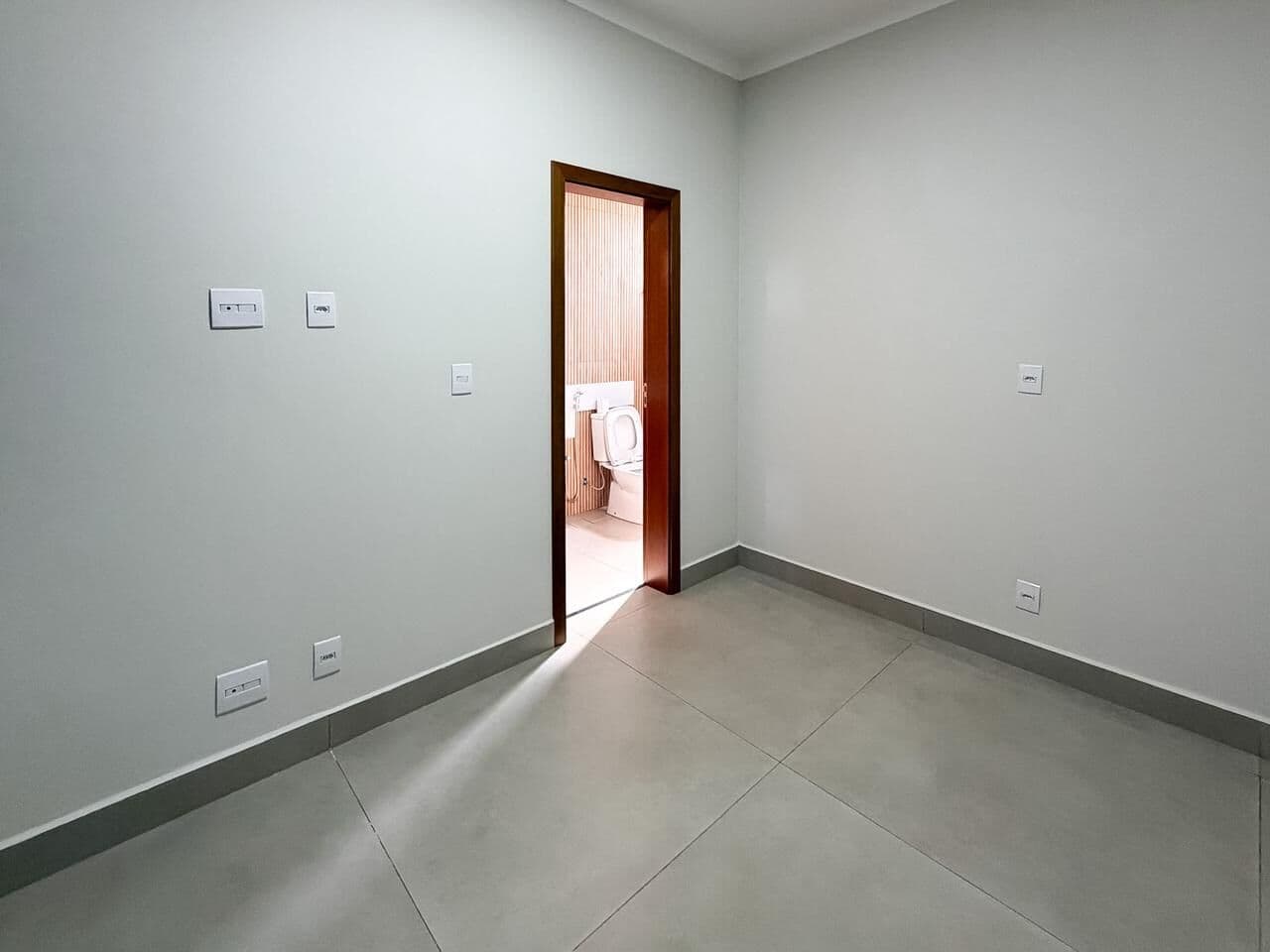 Casa à venda no bairro Jardim Valência em Ribeirão Preto/SP - foto 15