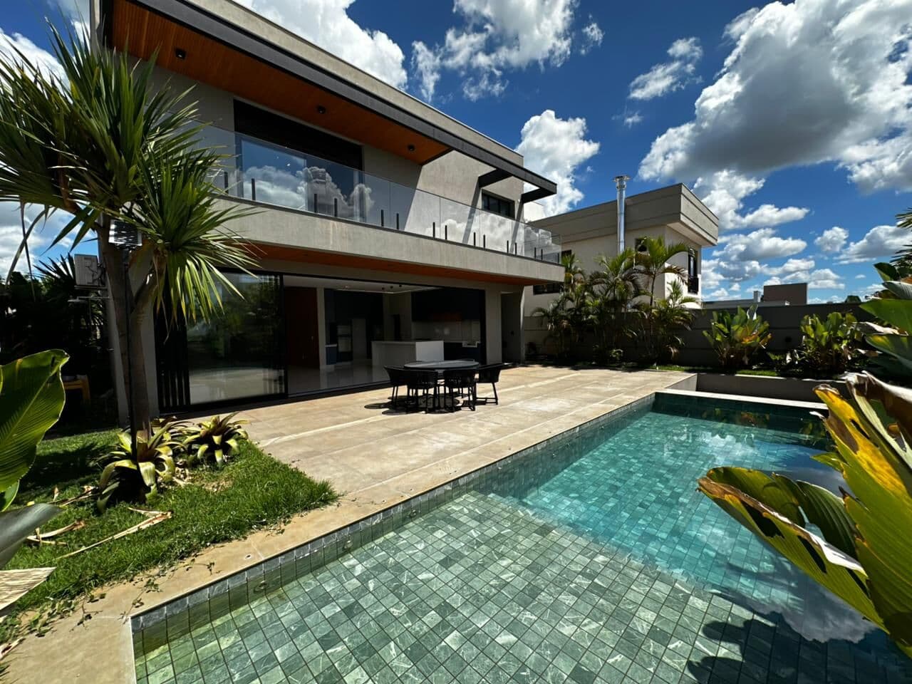 Casa à venda no bairro Residencial e Empresarial Alphaville em Ribeirão Preto/SP - foto 1